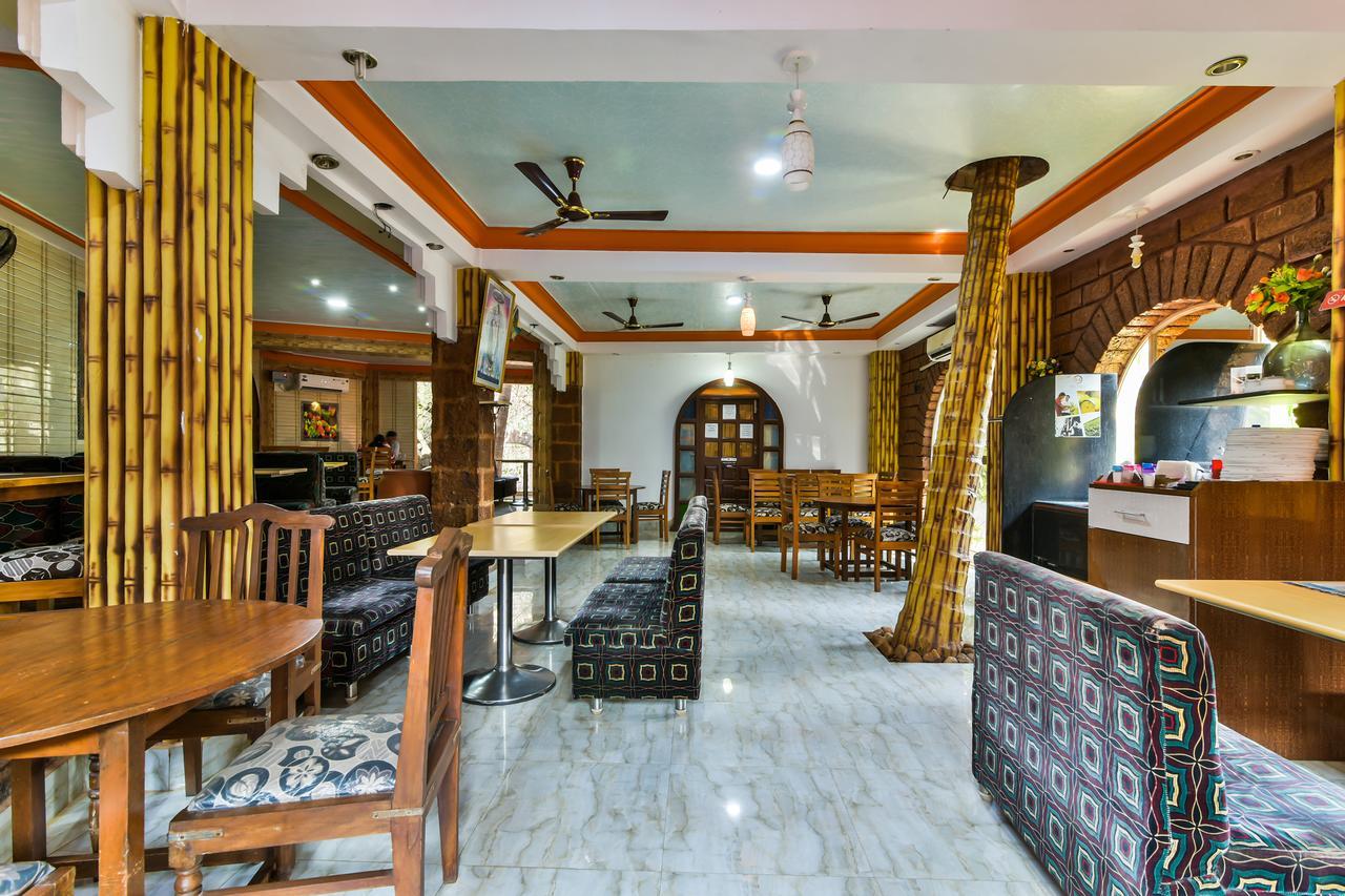 Hotel Oyo 2440 Palm Grove Vagator Exterior foto